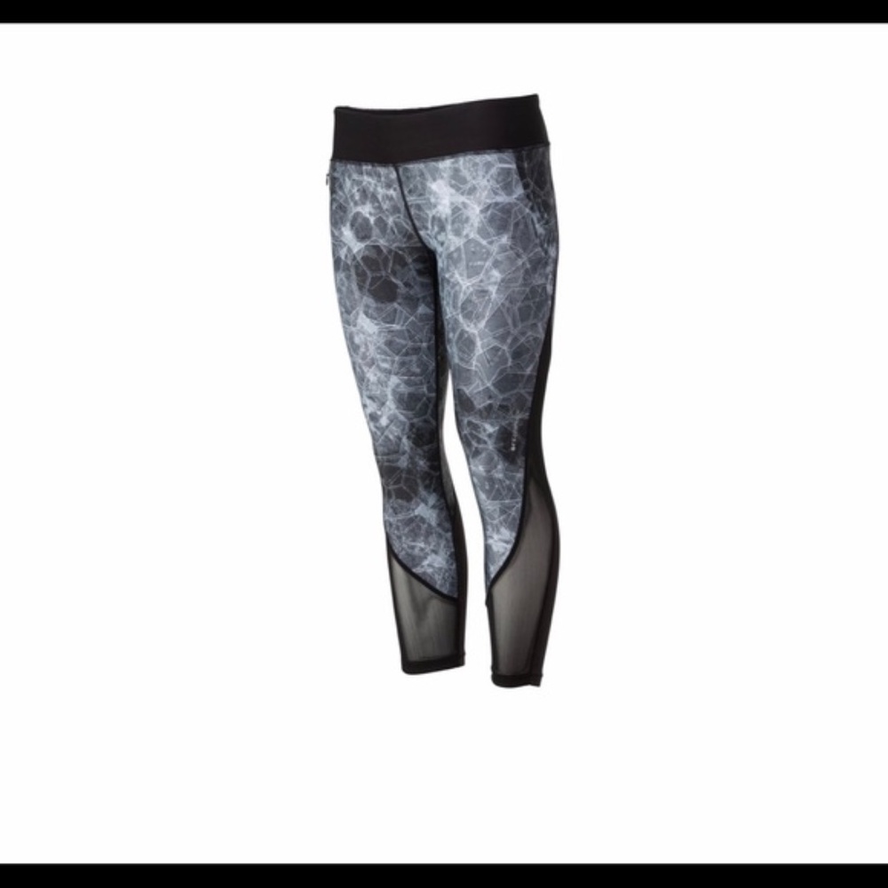 Pelagic Capri Leggings, Black/Grey NWT